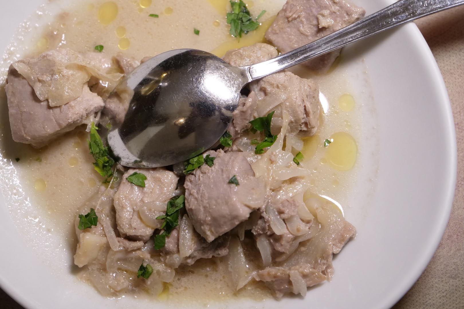 Trattoria di pesce a Catania - antipasto di tonno e cipolla