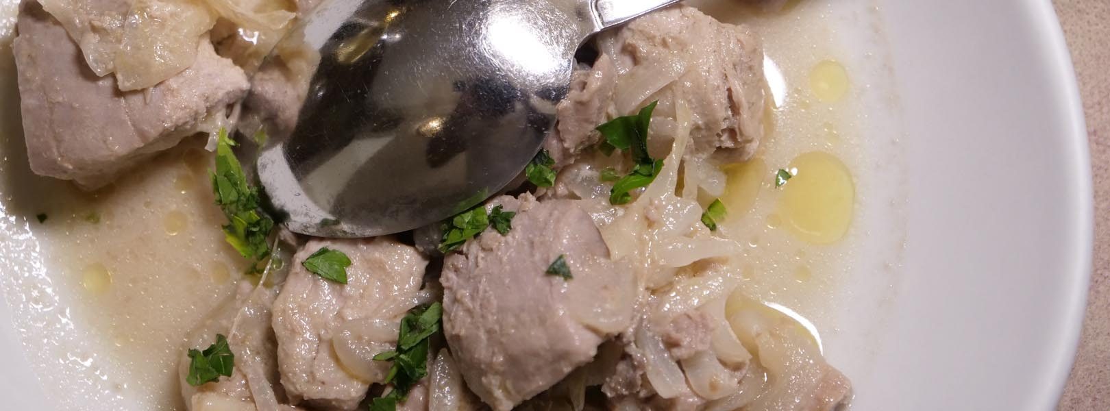 Trattoria di pesce a Catania - antipasto di tonno e cipolla